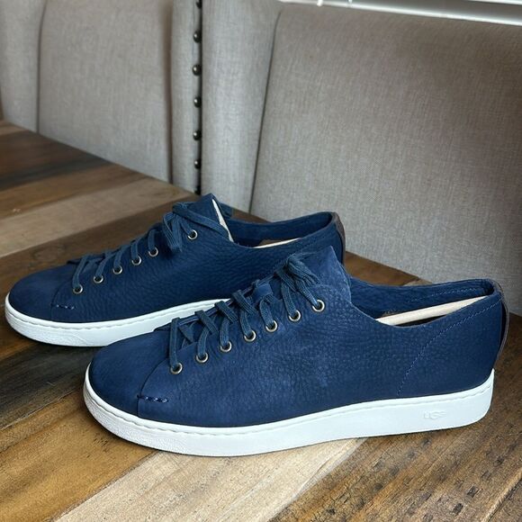 UGG Other - UGG PISMO Sneaker Low